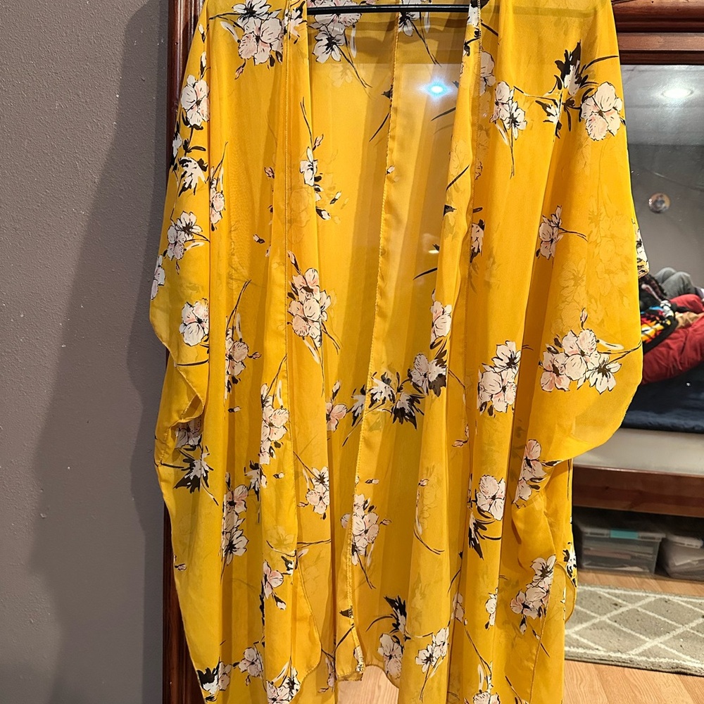 Charolette Russe Floral Yellow Kimono